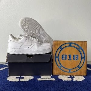 Nike Air Force 1 07 Triple White Size 5 Women Pre Owned